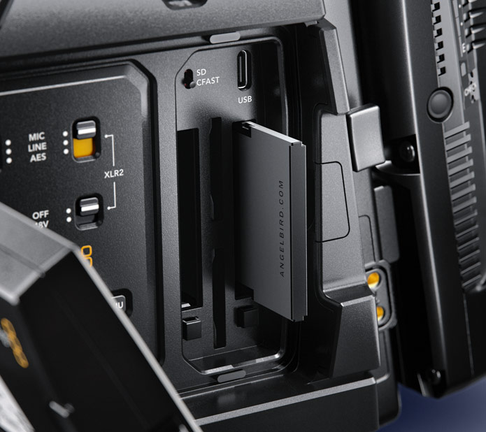 Blackmagic URSA Mini Pro 12K dengan dual CFast 2.0, dual SD UHS-II dan perekaman Blackmagic RAW